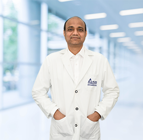 Surgical Oncology Specialist - Dr. Kumar Vinchurkar, KLE Hospital
